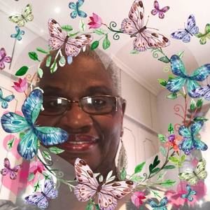 Meet your Posher, Debora